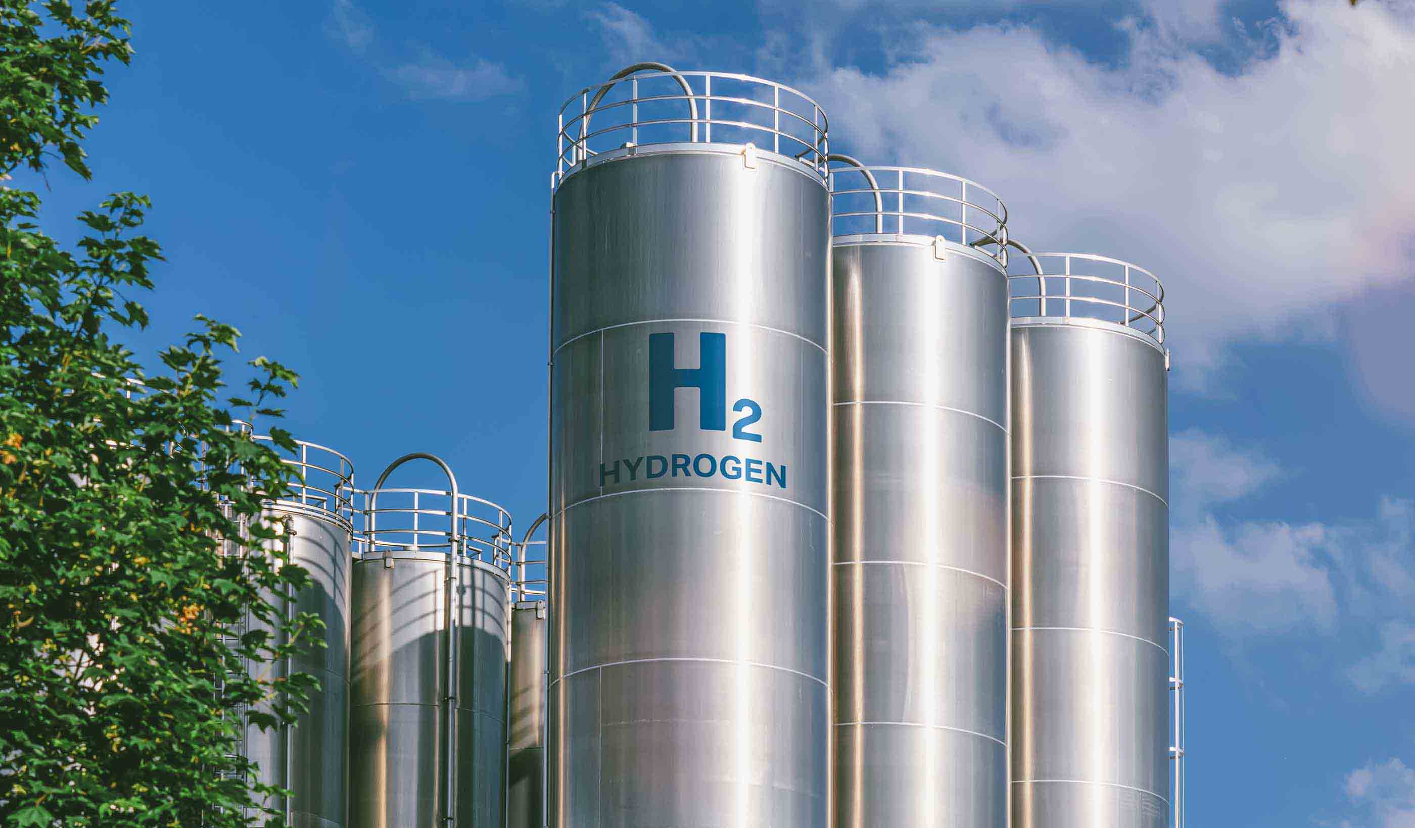 Hydrogen’s thirst: How much water supply is required for sustainable energy?